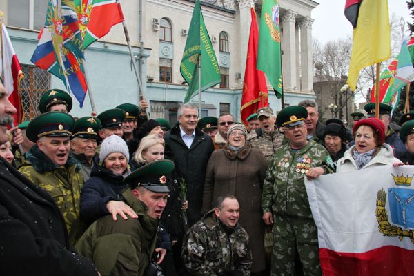 Праздничные мероприятия в Симферополе, приуроченные ко Дню защитника Отечества Праздничные мероприятия в Симферополе, приуроченные ко Дню защитника Отечества