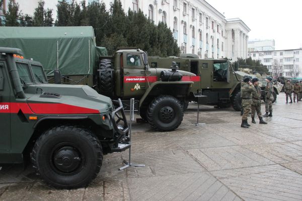 Выставка техники в Симферополе, приуроченная ко Дню защитника Отечества Выставка техники в Симферополе, приуроченная ко Дню защитника Отечества