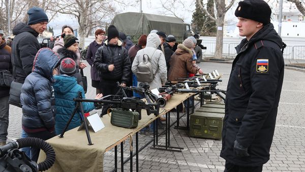 Выставка военной техники в Севастополе, посвященная Дню защитника Отечества
