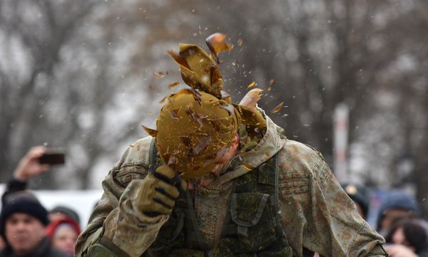 Показательные выступления военных в Симферополе, посвященные Дню защитника Отечества Показательные выступления военных в Симферополе, посвященные Дню защитника Отечества