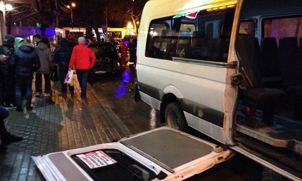 ДТП в Ялте на остановке общественного транспорта