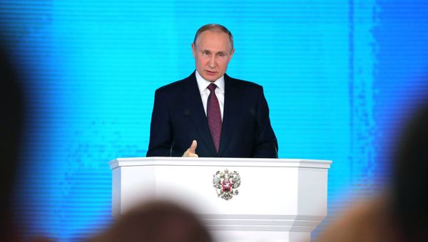 Ежегодное послание президента РФ В. Путина Федеральному Собранию