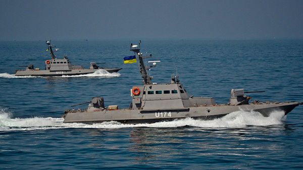 Речные бронекатера Бердянск и Аккерман проекта 58150 Гюрза во время ходовых испытаний в открытом море Речные бронекатера Бердянск и Аккерман проекта 58150 Гюрза во время ходовых испытаний в открытом море