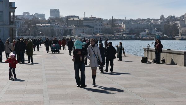 Севастопольцы отмечают 8 марта