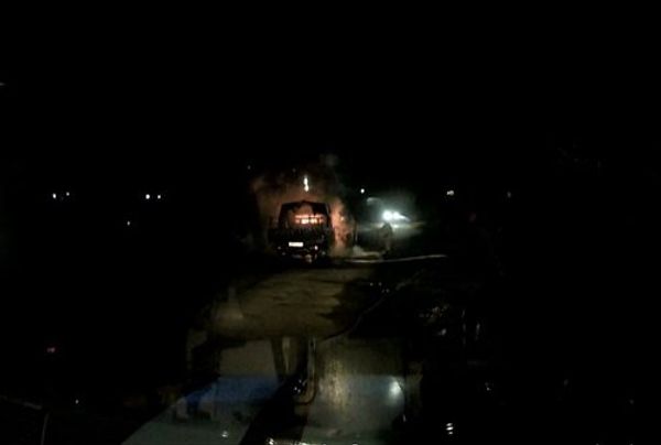 Пожарные тушат загоревшийся автомобиль ГАЗель в Бахчисарайском районе