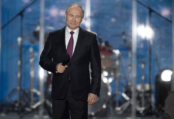 Президент РФ Владимир Путин выступает на концерте-митинге Россия. Севастополь. Крым в Севастополе. 14 марта 2018