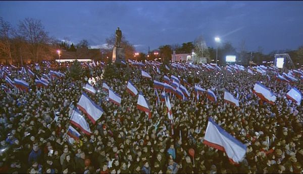 Видео обращения президента РФ Владимира Путина к севастопольцам и крымчанам во время митинга-концерта в Севастополе