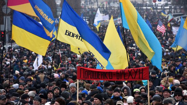 Марш сторонников Михаила Саакашвили в Киеве с требованием отставки действующего президента Украины Петра Порошенко Марш сторонников Михаила Саакашвили в Киеве с требованием отставки действующего президента Украины Петра Порошенко