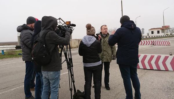 Акция против выборов президента РФ в Крыму