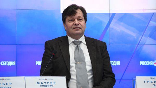 Иностранный наблюдатель, депутат из Германии Андреас Маурер