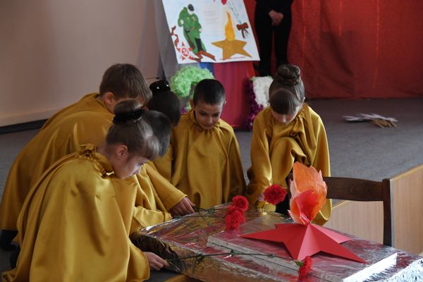 Участники городского этапа ежегодного патриотического конкурса Мы - наследники Победы