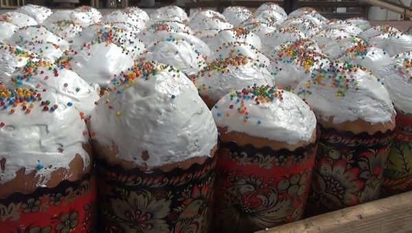 Пасхальные куличи, изготовленные на ялтинском хлебозаводе