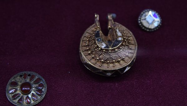 Экспонаты выставки Золотая кладовая+ в Центральном музее Тавриды (Симферополь) Экспонаты выставки Золотая кладовая+ в Центральном музее Тавриды (Симферополь)