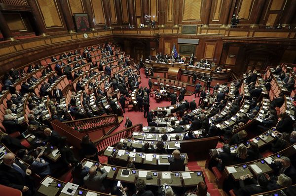 Парламент Италии