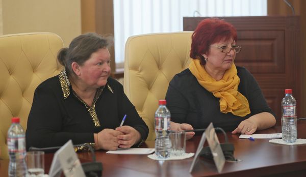 Родственниками моряков судна Норд, которое арестовали на Украине, на встрече с главой Республики Крым Сергеем Аксеновым