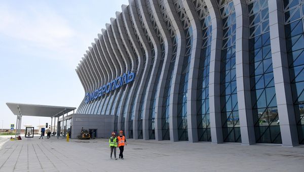 Волонтеры тестируют работу нового терминала аэропорта Симферополь