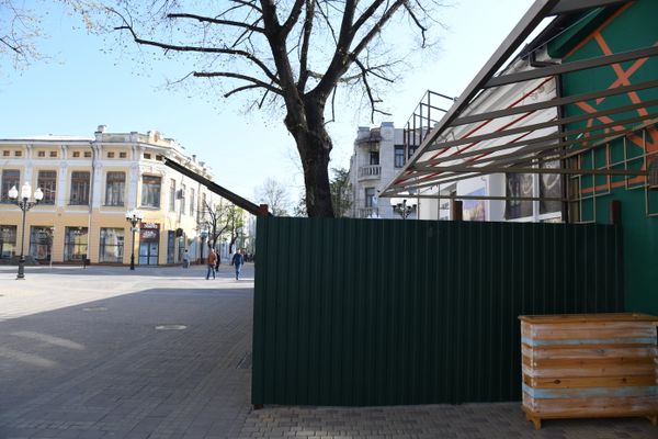 Реконструкция здания на улице Карла Маркса, 8 в центре Симферополя