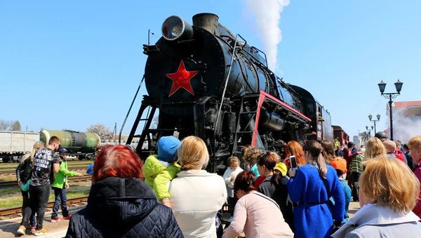 Встреча поезда Победы в Керчи