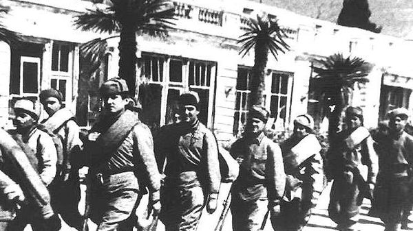 Советские солдаты на набережной Ялты. 1944 год
