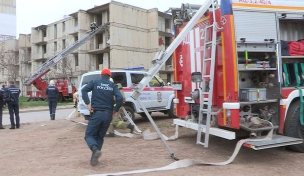 Комплексные учения по ликвидации последствий взрыва бытового газа в Евпатории