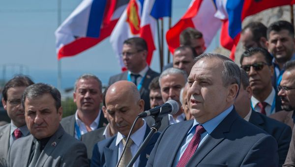 Аллею оливковых деревьев российско-сирийской дружбы высадили в Ялте Аллею оливковых деревьев российско-сирийской дружбы высадили в Ялте