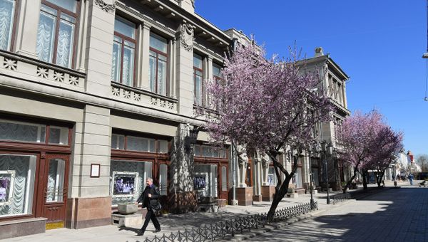 Крымский академический театр им. Горького в Симферополе
