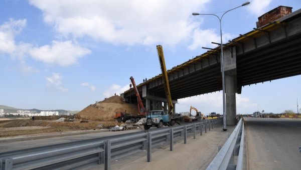 Строительство автоподходов к Крымскому мосту со стороны Керчи Строительство автоподходов к Крымскому мосту со стороны Керчи