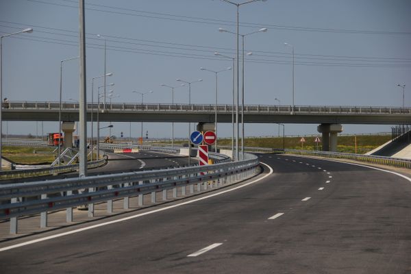 Автоподходы к Крымскому мосту со стороны Тамани