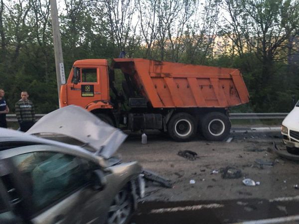 Тройное ДТП на алуштинской трассе Тройное ДТП на алуштинской трассе
