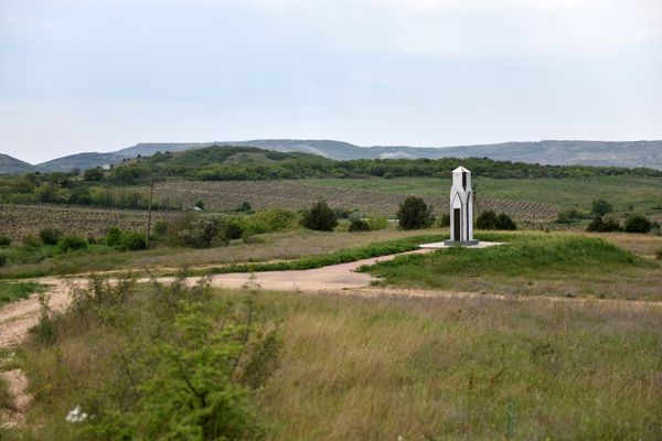 Обелиск в память погибших в Крымской войне воинов Сардинского королевства Обелиск в память погибших в Крымской войне воинов Сардинского королевства