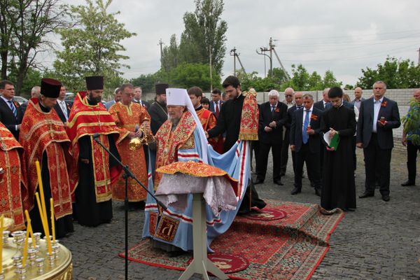  Траурные мероприятия на территории мемориала жертвам фашистской оккупации Крыма 1941-1944 годов Концлагерь Красный в селе Мирное Симферопольского района 