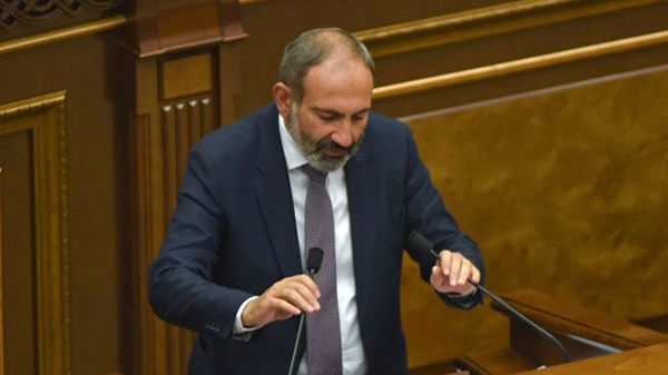 Никол Пашинян, избранный премьер-министром Армении в Национальном собрании Армении. 8 мая 2018