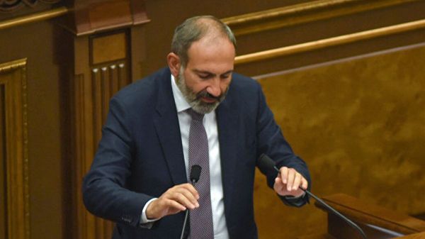 Никол Пашинян, избранный премьер-министром Армении в Национальном собрании Армении