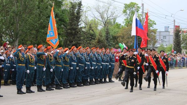 Военный парад в Керчи. 9 мая 2018
