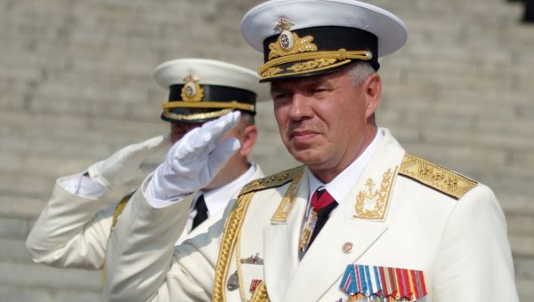 Командующий Черноморским флотом РФ адмирал Александр Витко во время празднования Дня Военно-Морского флота в Севастополе Командующий Черноморским флотом РФ адмирал Александр Витко во время празднования Дня Военно-Морского флота в Севастополе