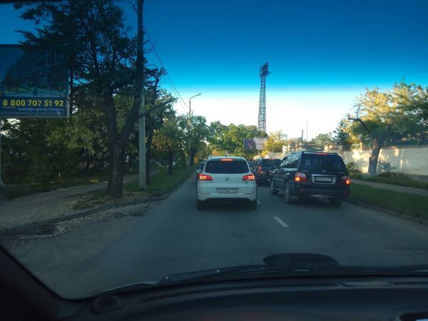 Пробки, образовавшиеся в результате ремонта улицы Котовского в Севастополе Пробки, образовавшиеся в результате ремонта улицы Котовского в Севастополе