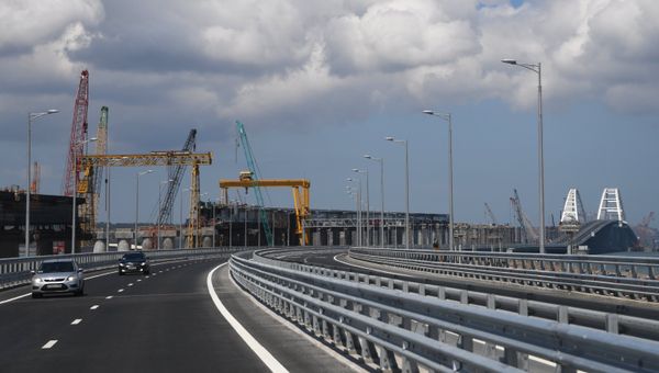 Открытие автомобильной части Крымского моста