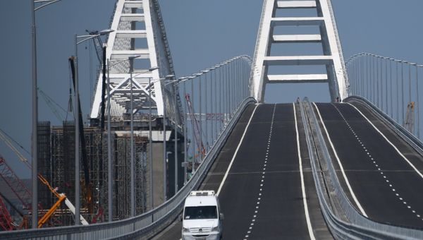 Открытие автомобильной части Крымского моста
