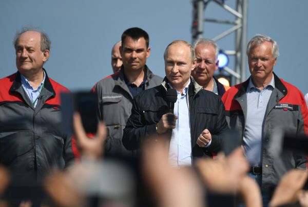 Рабочая поездка президента РФ В. Путина в Южный федеральный округ Рабочая поездка президента РФ В. Путина в Южный федеральный округ