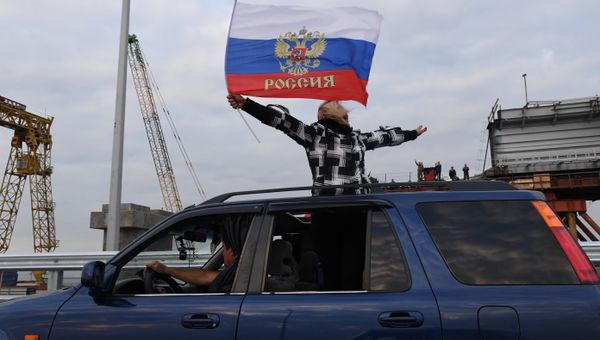 Начало движения автомобилей по Крымскому мосту. 16 мая 2018
