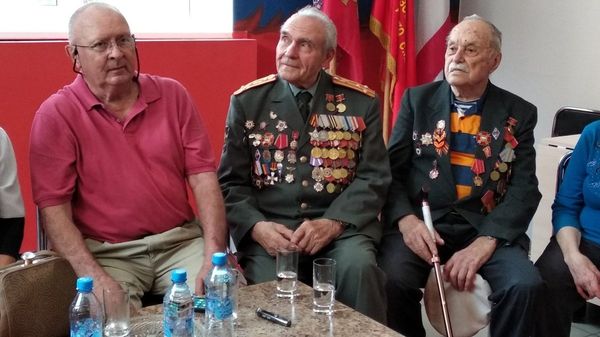 Американский кинодокументалист и режиссер Реджис Трембли в Ялте встретился с ветеранами и молодежью