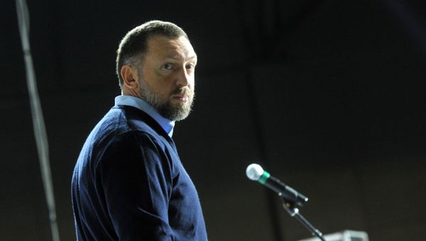 Председатель правления, генеральный директор ОК РУСАЛ и президент En+ Group Олег Дерипаска Председатель правления, генеральный директор ОК РУСАЛ и президент En+ Group Олег Дерипаска