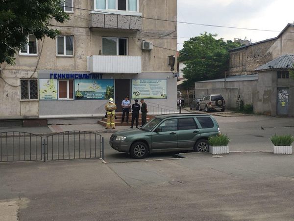 В центре Симферополя нашли подозрительную сумку