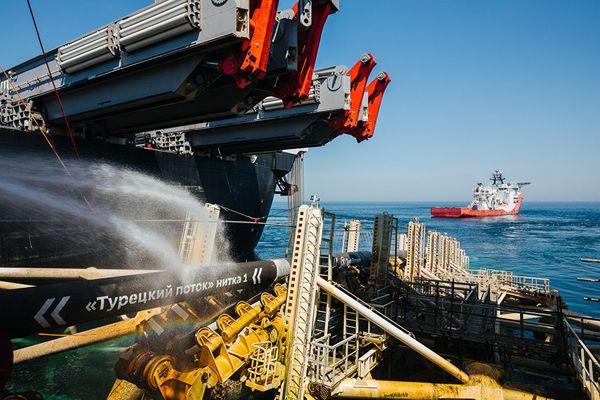 Глубоководная укладка морского участка первой нитки газопровода Турецкий поток