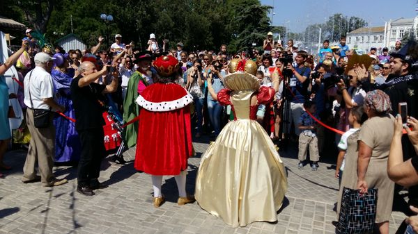 Торжественное открытие Сказочного города в Евпатории. 1 июня 2018