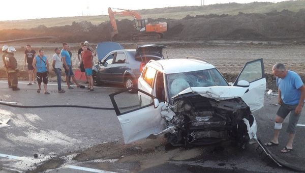ДТП с участием трех автомобилей на трассе Керчь-Феодосия