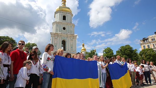 Участники марша вышиванок в Киеве. 19 мая 2018