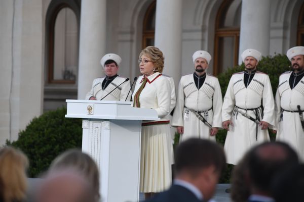 Председатель Совета Федерации Валентина Матвиенко на торжественном открытии XII Международного фестиваля Великое русское слово в Ливадийском дворце Председатель Совета Федерации Валентина Матвиенко на торжественном открытии XII Международного фестиваля Великое русское слово в Ливадийском дворце