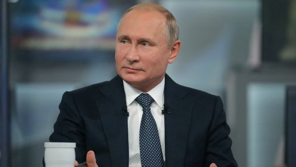 Прямая линия с президентом России Владимиром Путиным