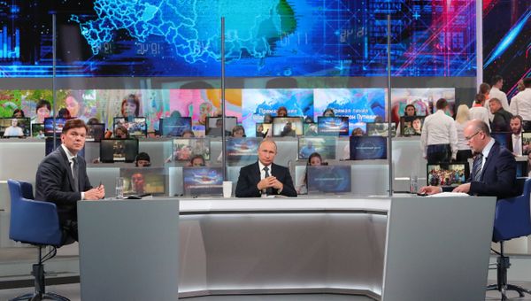 Прямая линия с президентом России Владимиром Путиным
